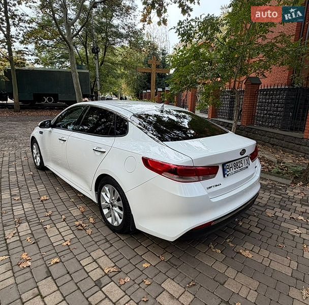 Седан Kia Optima 2016 в Одессе