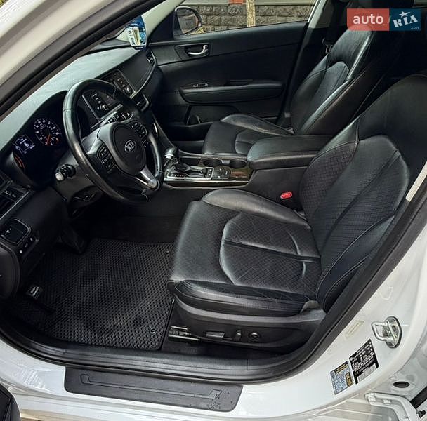 Седан Kia Optima 2016 в Одессе