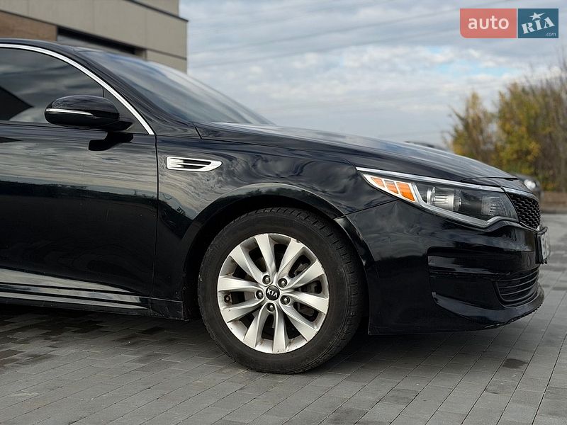 Седан Kia Optima 2016 в Ровно