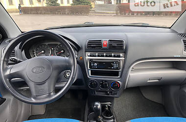 Хэтчбек Kia Picanto 2006 в Каменском