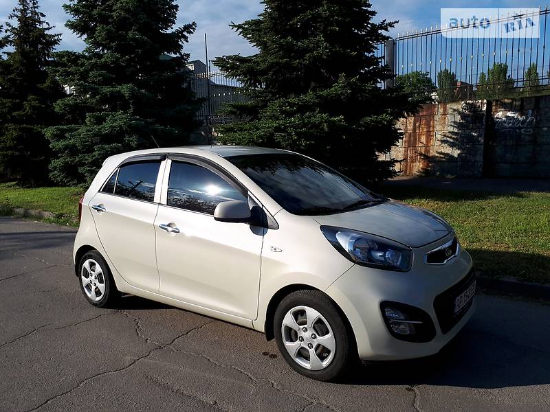 Хэтчбек Kia Picanto 2013 в Запорожье