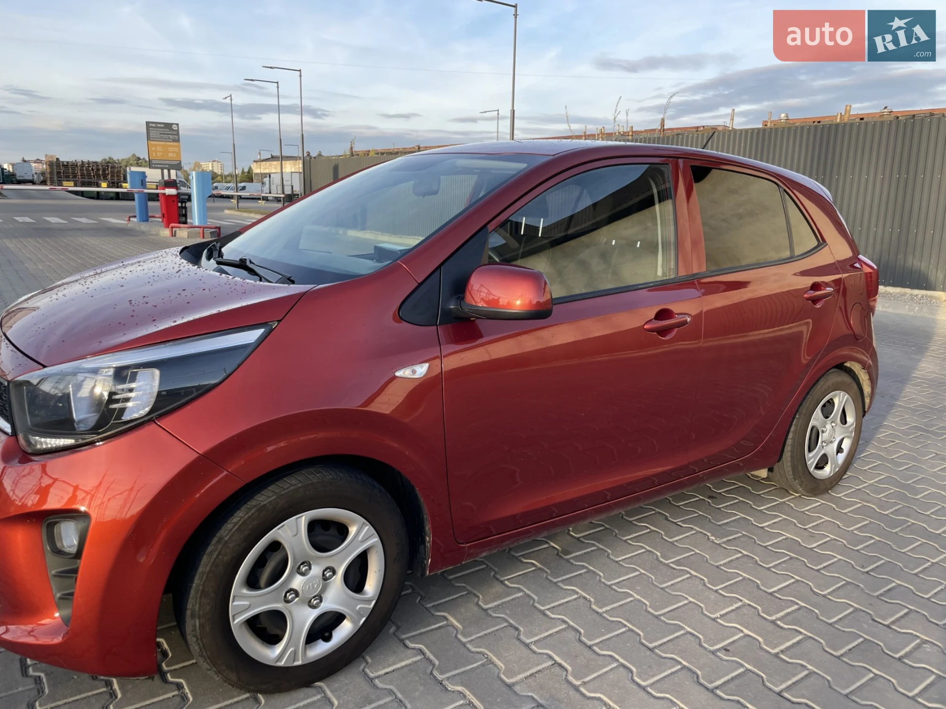 2017 Kia Picanto - мініатюра 2