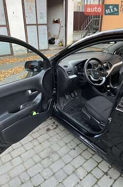 Хэтчбек Kia Picanto 2012 в 