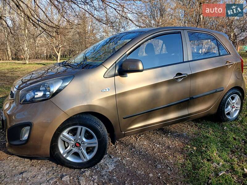 Хэтчбек Kia Picanto 2011 в Запорожье