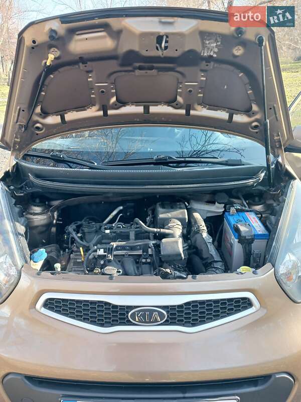 Хэтчбек Kia Picanto 2011 в Запорожье