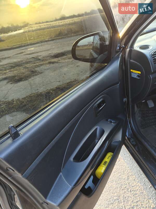 Хетчбек Kia Picanto 2009 в Глобиному фото 4 Хетчбек Kia Picanto 2009 в Глобиному