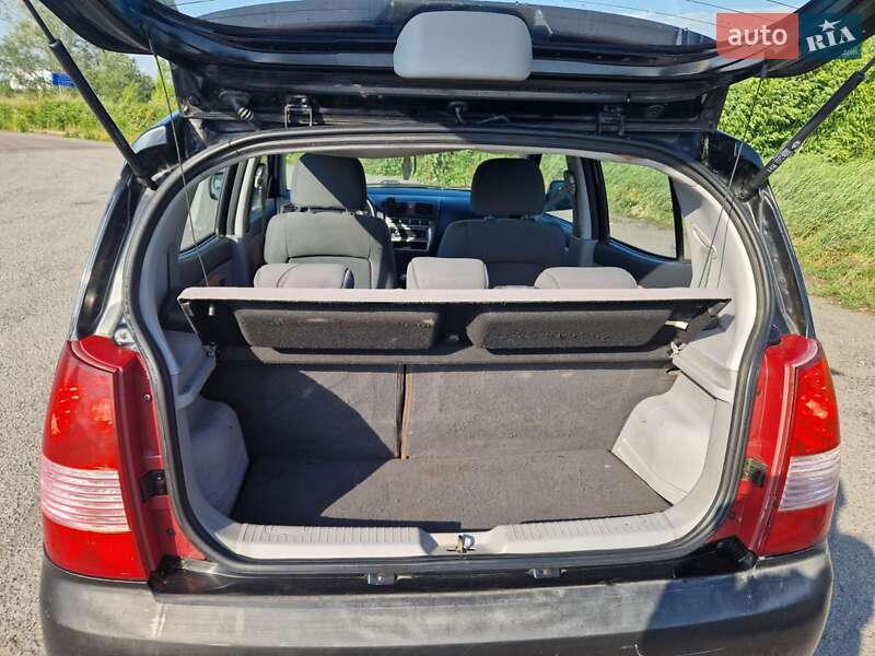 Хэтчбек Kia Picanto 2004 в Чопе