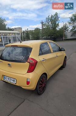 Хэтчбек Kia Picanto 2011 в 