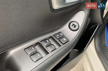 Хэтчбек Kia Picanto 2011 в 
