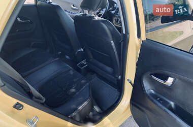 Хетчбек Kia Picanto 2011 в 