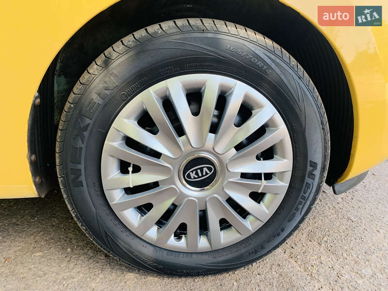 Хэтчбек Kia Picanto 2011 в Кривом Роге