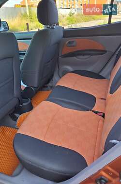 Хэтчбек Kia Picanto 2007 в 