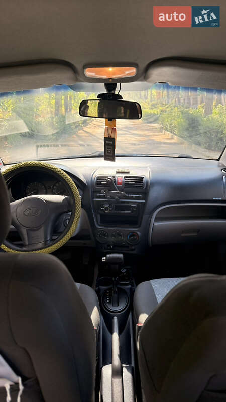 Хэтчбек Kia Picanto 2007 в Новомосковске