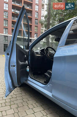 Хэтчбек Kia Picanto 2012 в 