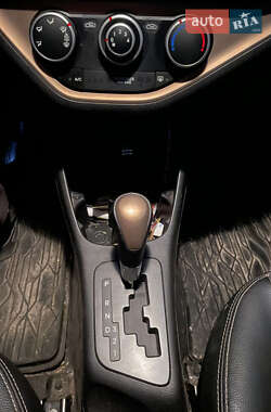 Хэтчбек Kia Picanto 2012 в 