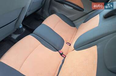 Хэтчбек Kia Picanto 2007 в 