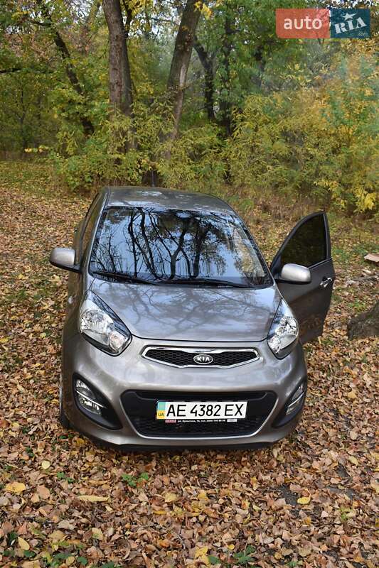 Хэтчбек Kia Picanto 2011 в Каменском
