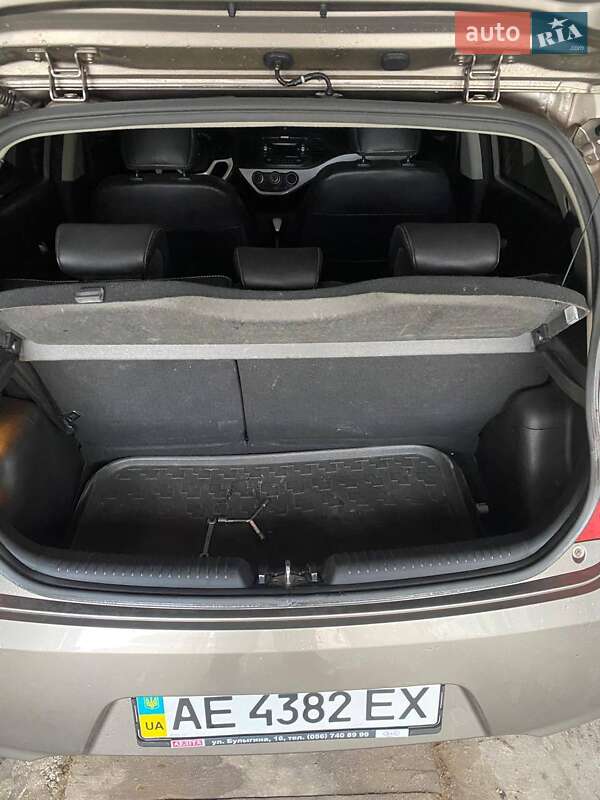 Хэтчбек Kia Picanto 2011 в Каменском