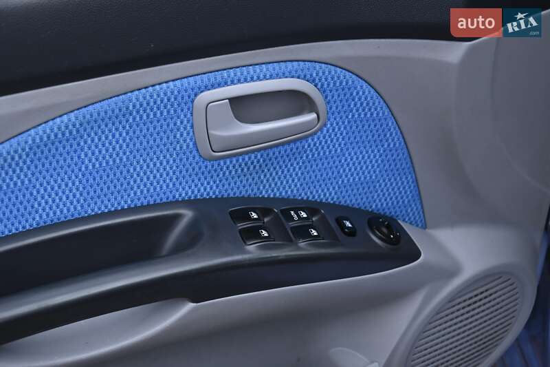 Хетчбек Kia Picanto 2005 в Бердичеві