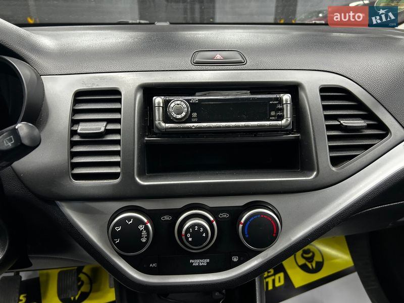 Хетчбек Kia Picanto 2012 в Чернівцях