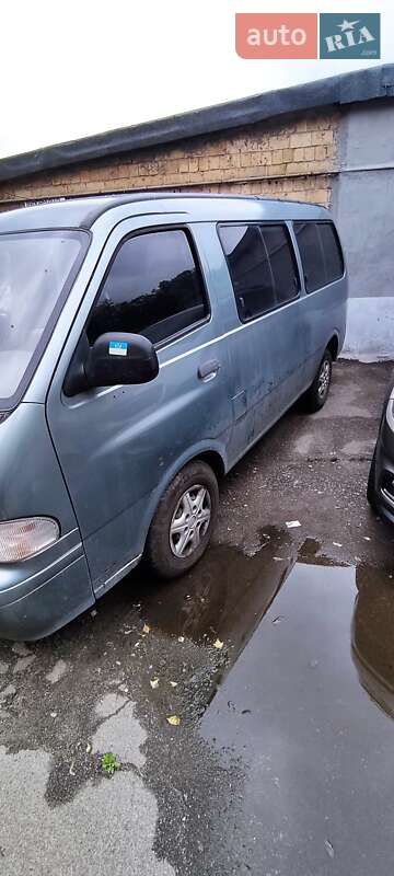 Микроавтобус Kia Pregio 2003 в Киеве