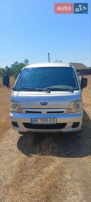 Kia Pregio 2005