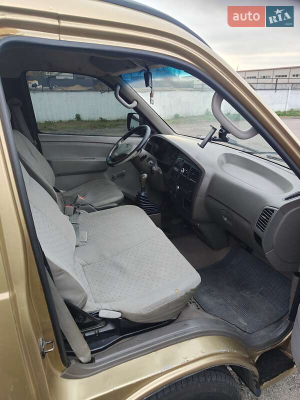 Мікроавтобус Kia Pregio 2005 в Борисполі фото 10 Мікроавтобус Kia Pregio 2005 в Борисполі