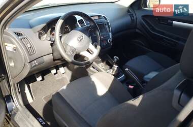 Купе Kia ProCeed 2012 в Полонном