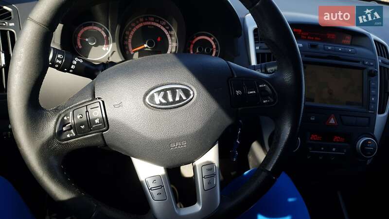 Купе Kia ProCeed 2012 в Полонном