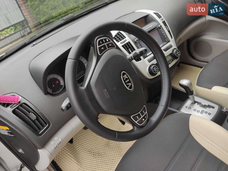 Хэтчбек Kia ProCeed 2008 в Черновцах