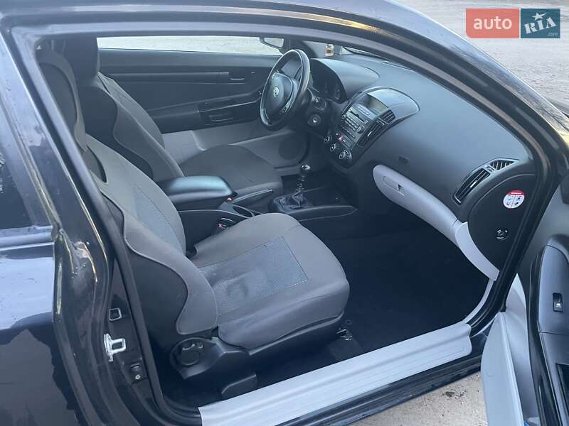 Хетчбек Kia ProCeed 2008 в Дрогобичі
