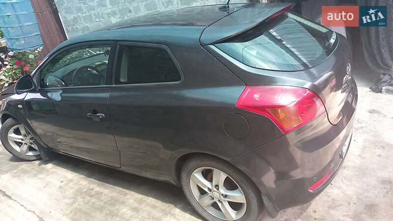Хэтчбек Kia ProCeed 2008 в Вольнянске