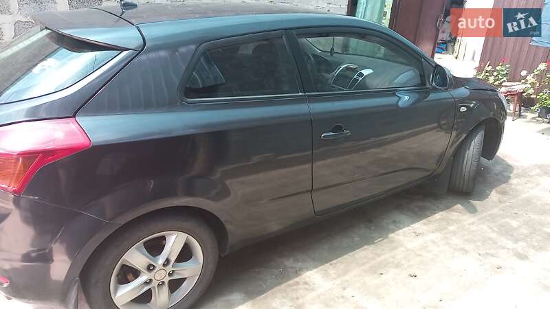 Хэтчбек Kia ProCeed 2008 в Вольнянске