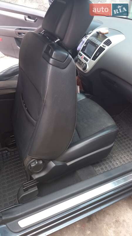 Хэтчбек Kia ProCeed 2008 в Вольнянске