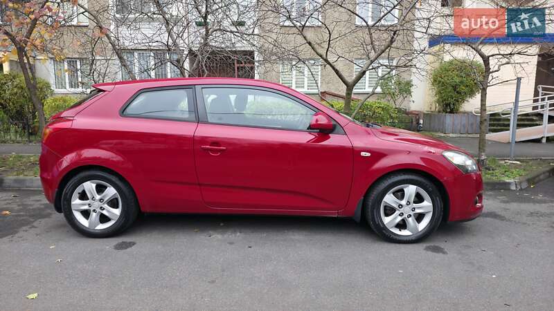 Хэтчбек Kia ProCeed 2008 в Киеве