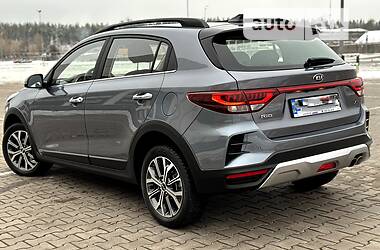 Позашляховик / Кросовер Kia Rio X-Line 2021 в 