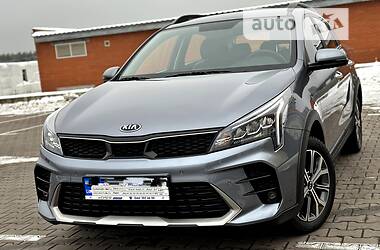 Позашляховик / Кросовер Kia Rio X-Line 2021 в 
