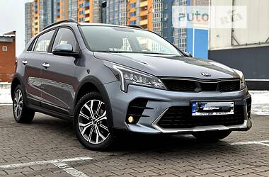 Позашляховик / Кросовер Kia Rio X-Line 2021 в 