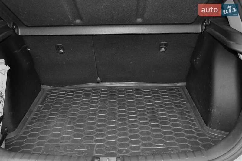 Позашляховик / Кросовер Kia Rio X-Line 2018 в Дніпрі фото 13 Позашляховик / Кросовер Kia Rio X-Line 2018 в Дніпрі