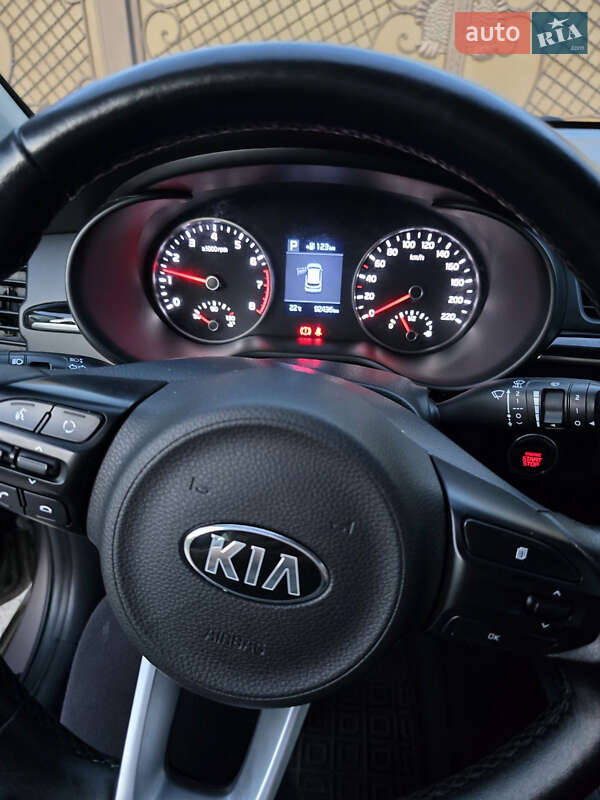 Внедорожник / Кроссовер Kia Rio X-Line 2018 в Болграде