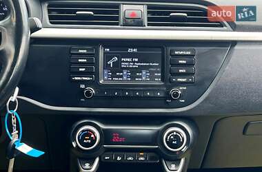 Внедорожник / Кроссовер Kia Rio X-Line 2018 в 