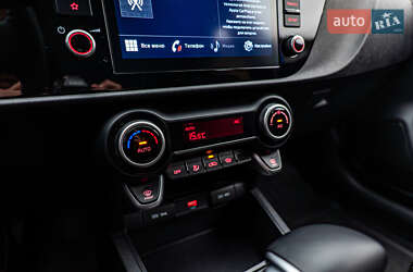 Хэтчбек Kia Rio X-Line 2021 в 