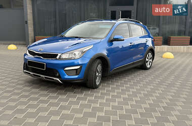 Внедорожник / Кроссовер Kia Rio X-Line 2018 в 