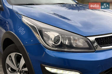 Внедорожник / Кроссовер Kia Rio X-Line 2018 в 