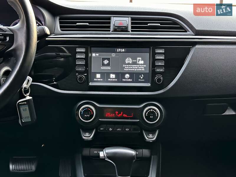 Внедорожник / Кроссовер Kia Rio X-Line 2018 в Одессе