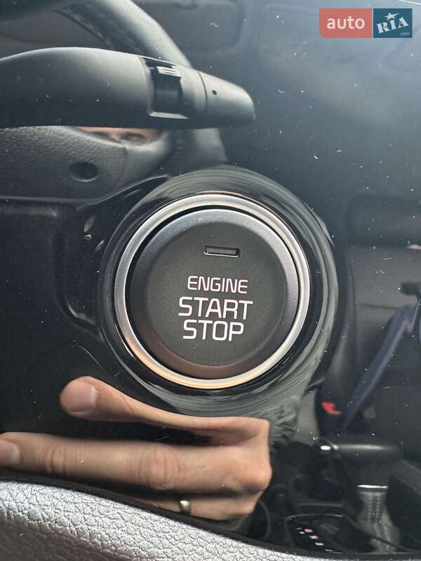 Позашляховик / Кросовер Kia Rio X-Line 2018 в Києві фото 19 Позашляховик / Кросовер Kia Rio X-Line 2018 в Києві