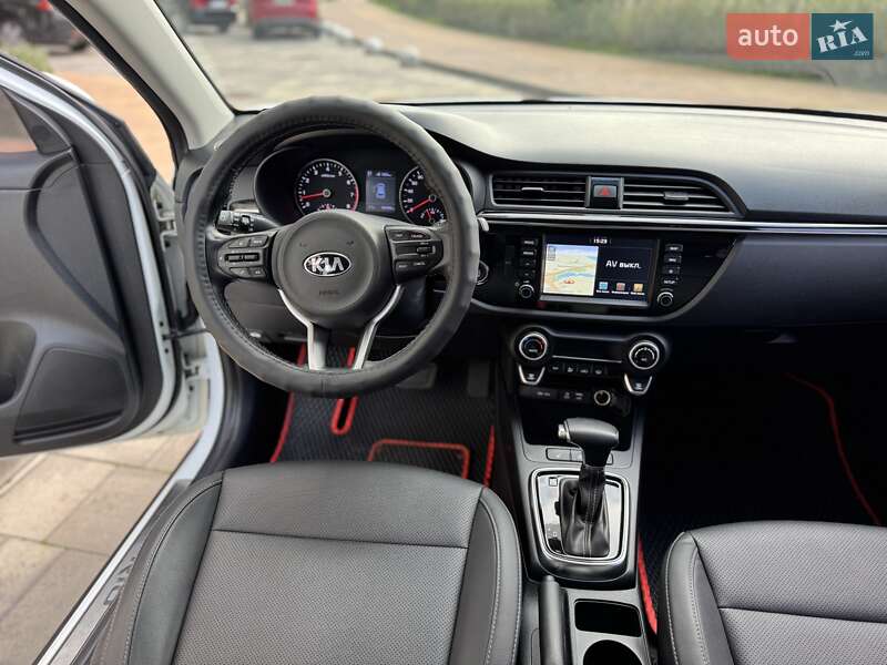 Внедорожник / Кроссовер Kia Rio X-Line 2018 в Киеве