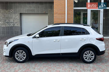 Позашляховик / Кросовер Kia Rio X 2021 в 