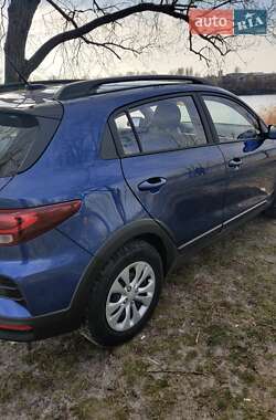 Kia Rio X 2021 Kia Rio X 2021