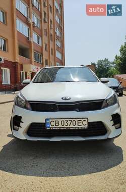 Kia Rio X 2021 Kia Rio X 2021